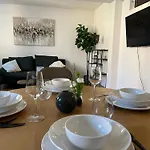 Traumhafte Business & Relax Direkt Im Stadtkern Oettingens By Elation Homes Lejlighed