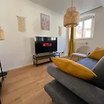 Traumhafte Business & Relax Direkt Im Stadtkern Oettingens By Elation Homes