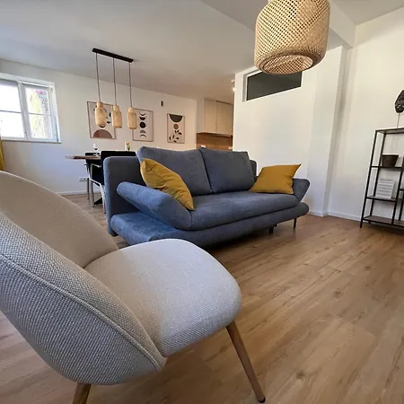 Lejlighed Traumhafte Business & Relax Direkt Im Stadtkern Oettingens By Elation Homes Oettingen in Bayern